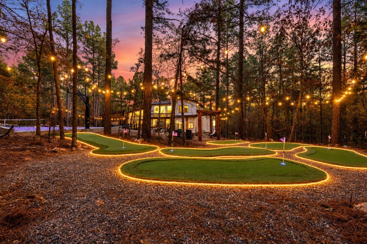 Tucked under a canopy of pines, even non-golfers won't be able to resist the ambiance! From sunlit afternoons to starry nights, our 6 hole GLOW mini Putt Course transitions seamlessly!