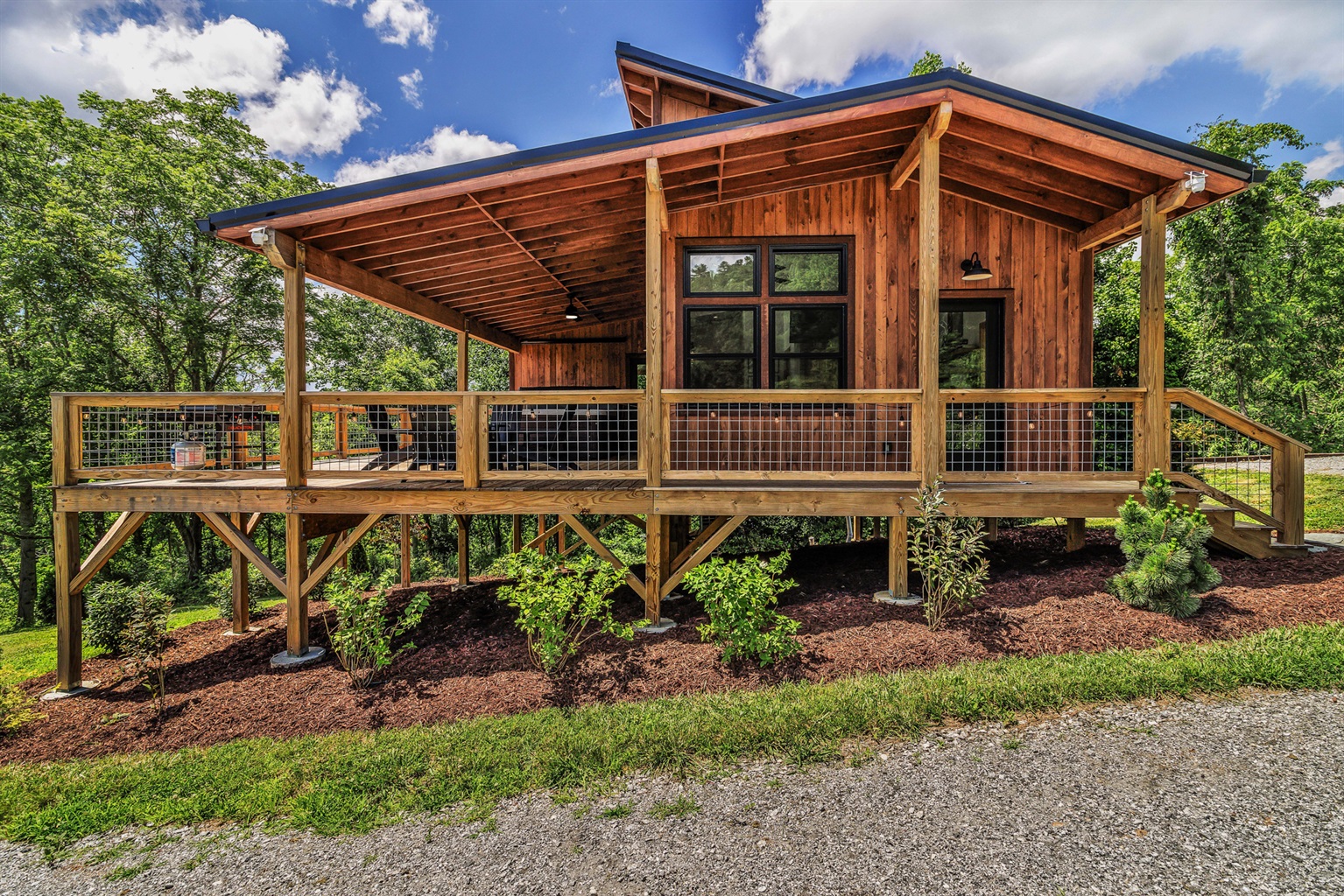 Escape to Starlight Hideaway!