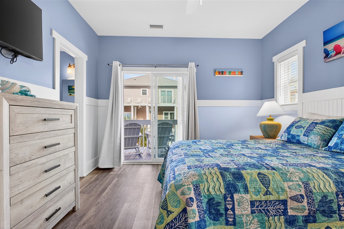 Bedroom #4 w/ensuite bathroom