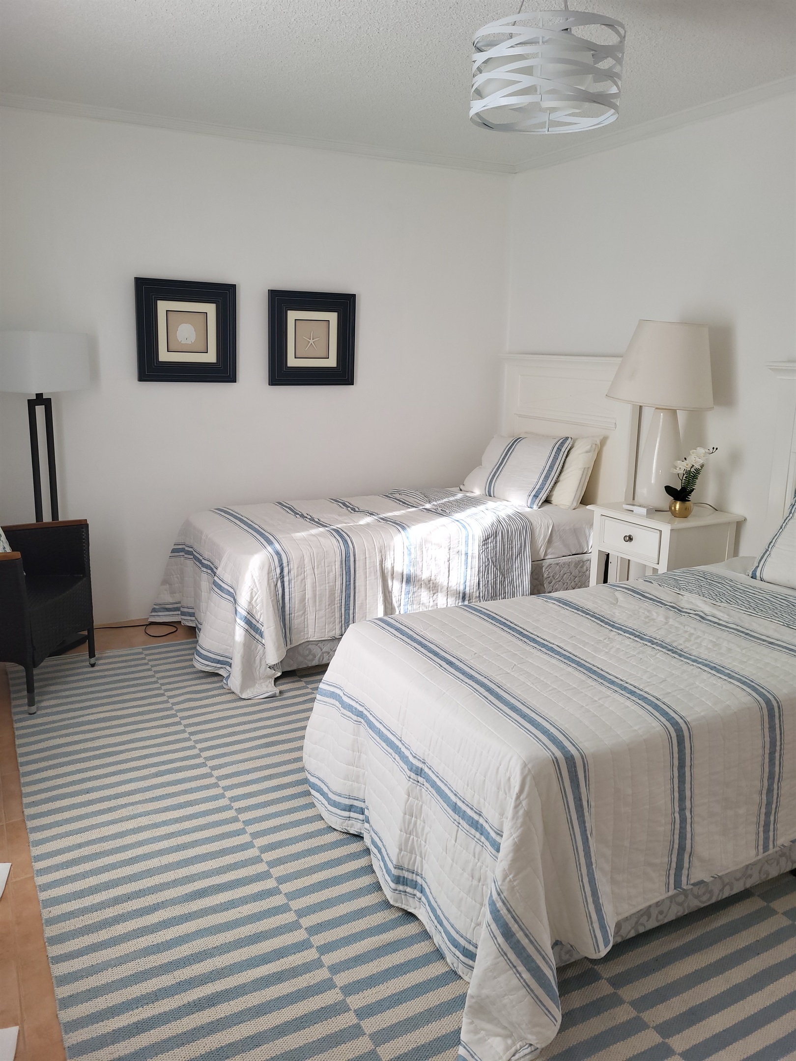 Twin Beds Bedroom