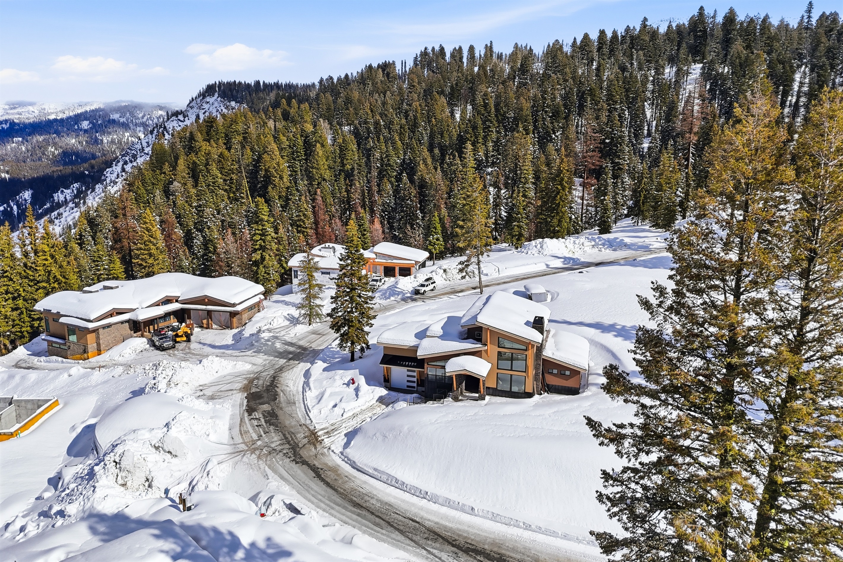 The Perfect Snowy Sanctuary for Your Next Getaway