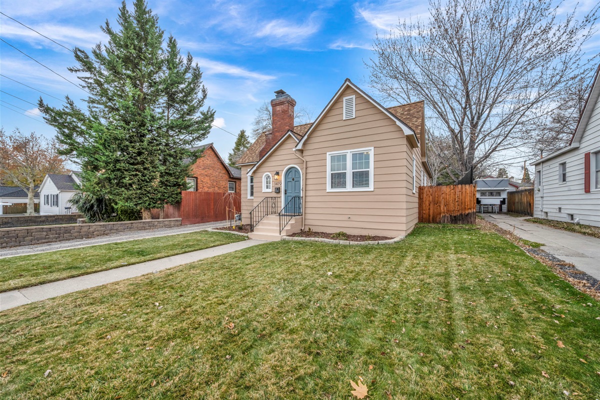 The lovely neighborhood setting.