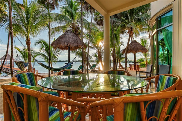 Outdoor Dining Room