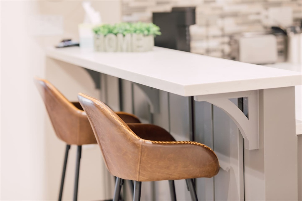 Eat in bar at kitchenette