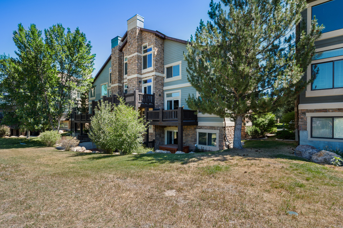 Landscaped common areas provide a peaceful setting throughout the community.