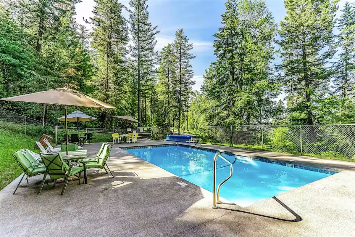 Village Amenities: Outdoor Pool