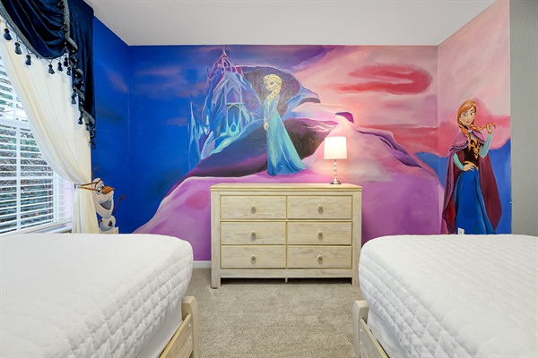 Frozen-themed bedroom with two twin beds.