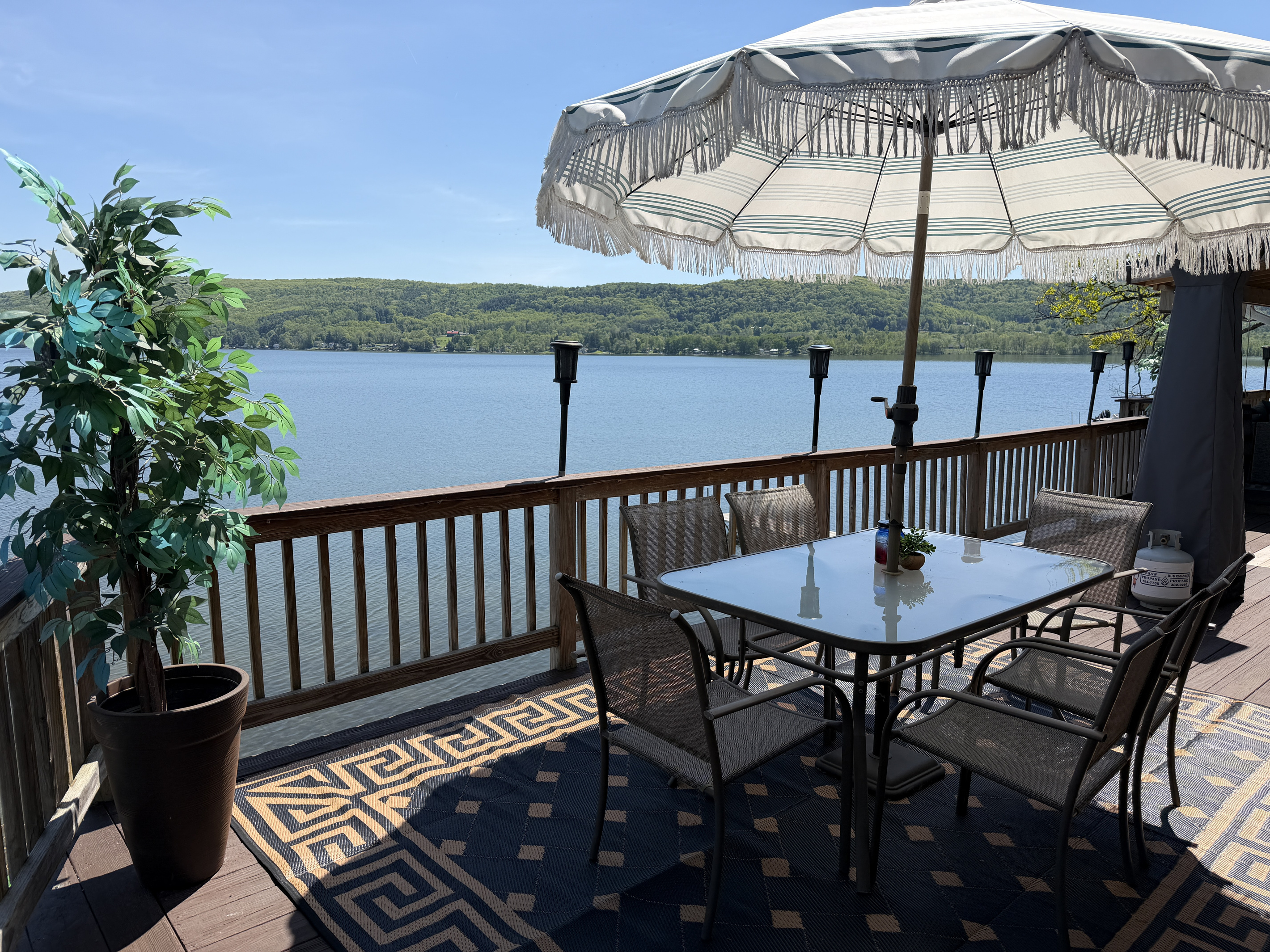 Outdoor dining overlooking the lake
