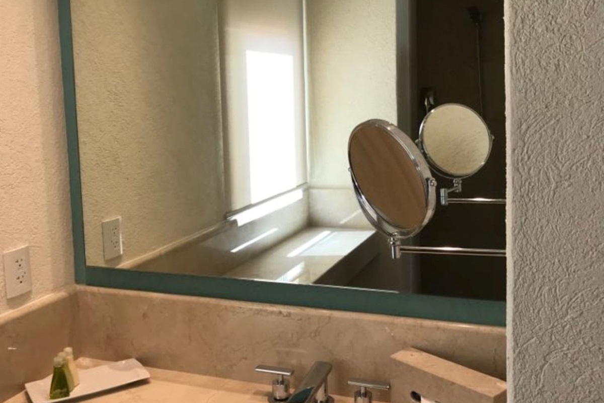 Hotel Style Room and Bathroom @ Buganvilia Vacation Owner Club, Vacation Travel Exclusives