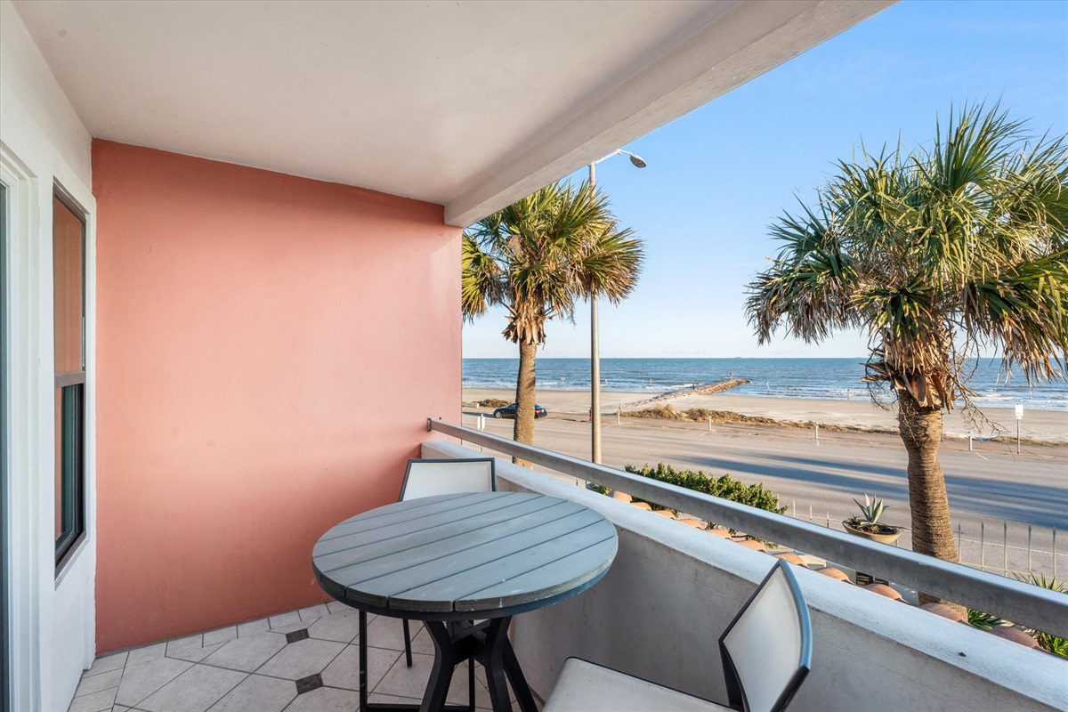 ed7f2584ed164733901fc9de1b1a43ab Large | Beachhouse | Texas | TX | Vacation Homes | Galveston | Crystal Beach | Kokomo | Breezy Days | Beachfront Elegance | Sunrise Serenity | Southern Sands Property Management, LLC