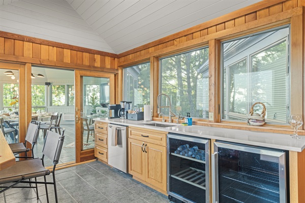 Additional wing of kitchen with sink, dishwasher, 2 mini fridges