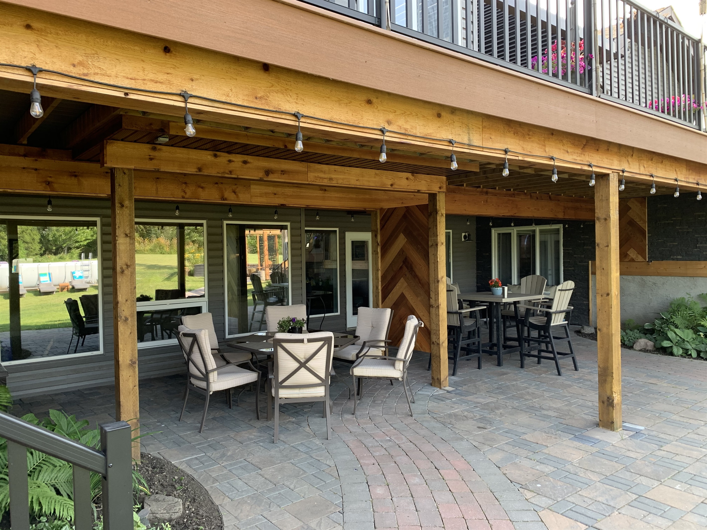 WALK OUT PATIO AND SEATING