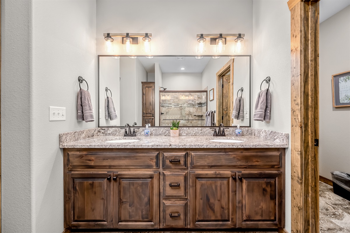 King #2 bathroom
