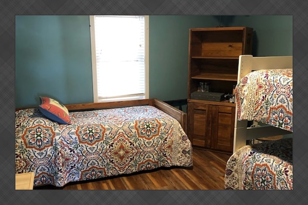 1st Floor-Sleeps 4