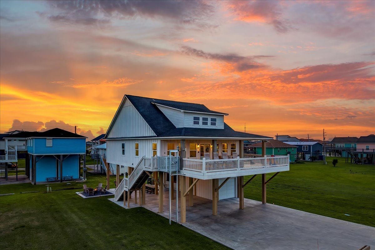 edb7ee55db884ccdbf6cab03652dfc6c Large | Beachhouse | Texas | TX | Vacation Homes | Galveston | Crystal Beach | Kokomo | Breezy Days | Beachfront Elegance | Sunrise Serenity | Southern Sands Property Management, LLC