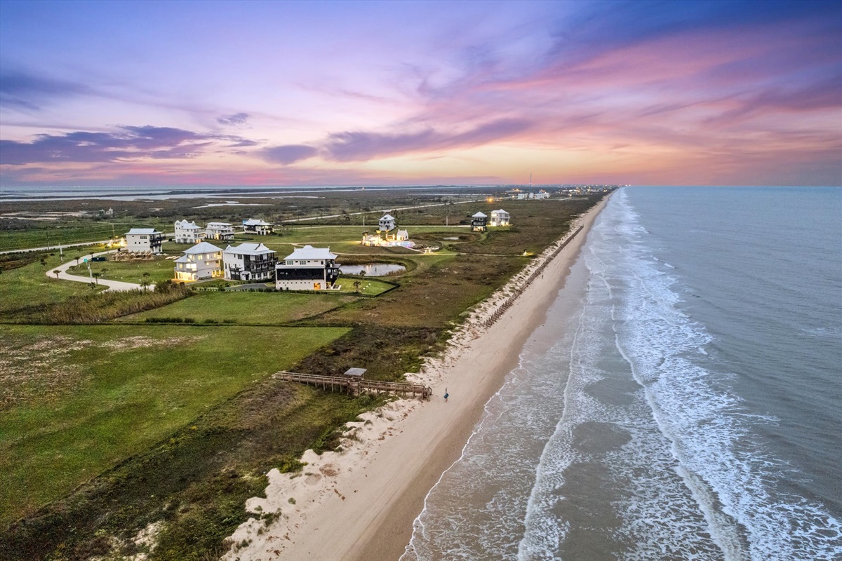 edb9227058de4d11b7c3ccc3a59c926c Large | Beachhouse | Texas | TX | Vacation Homes | Galveston | Crystal Beach | Kokomo | Breezy Days | Beachfront Elegance | Sunrise Serenity | Southern Sands Property Management, LLC