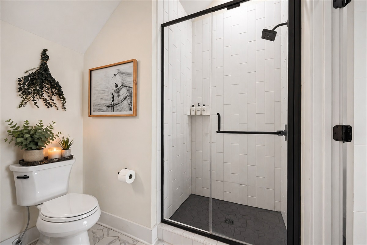 This 4th floor ensuite sits off a king bedroom. Walk-in shower.