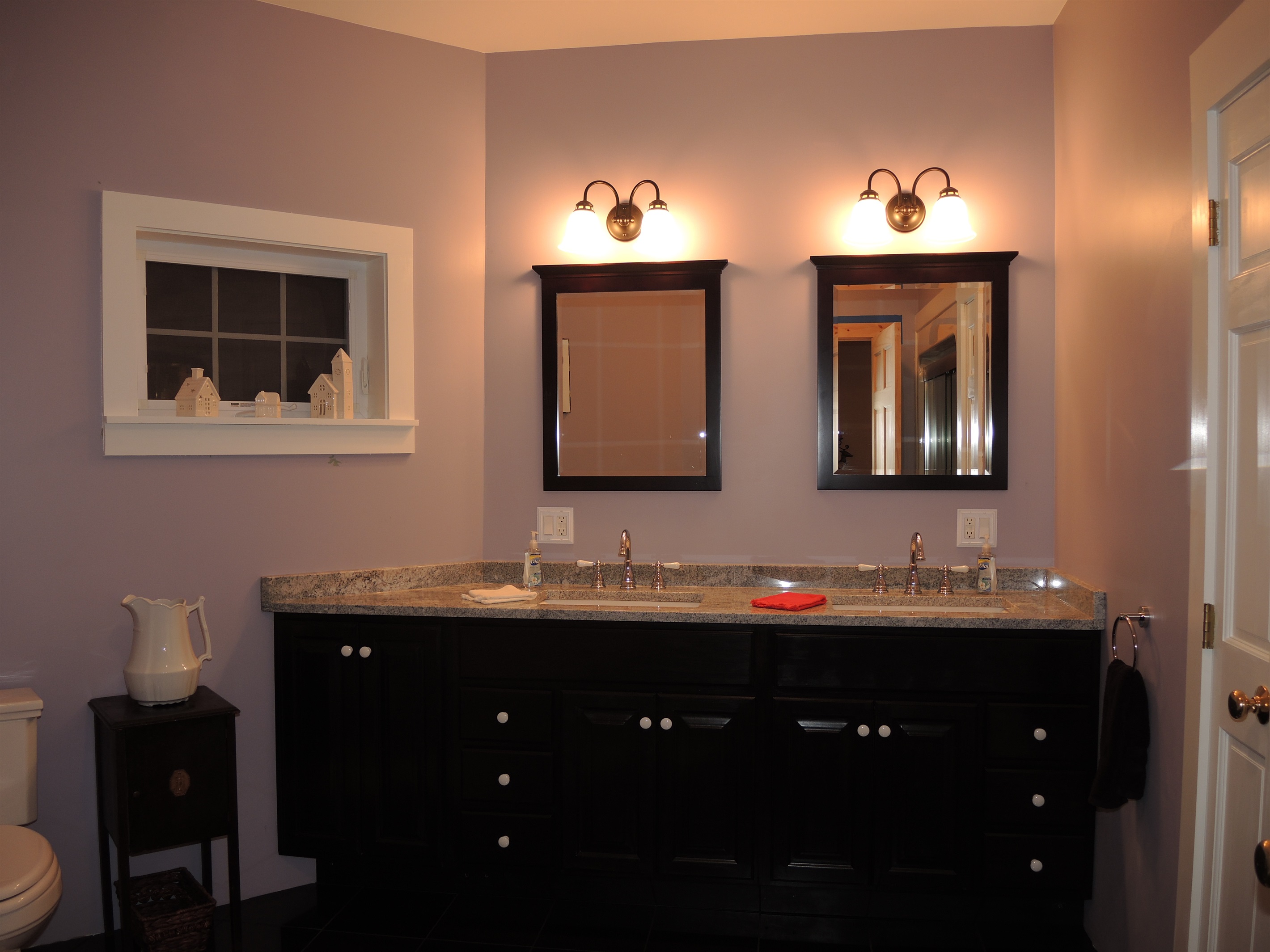 1st floor bath w/ double vanity