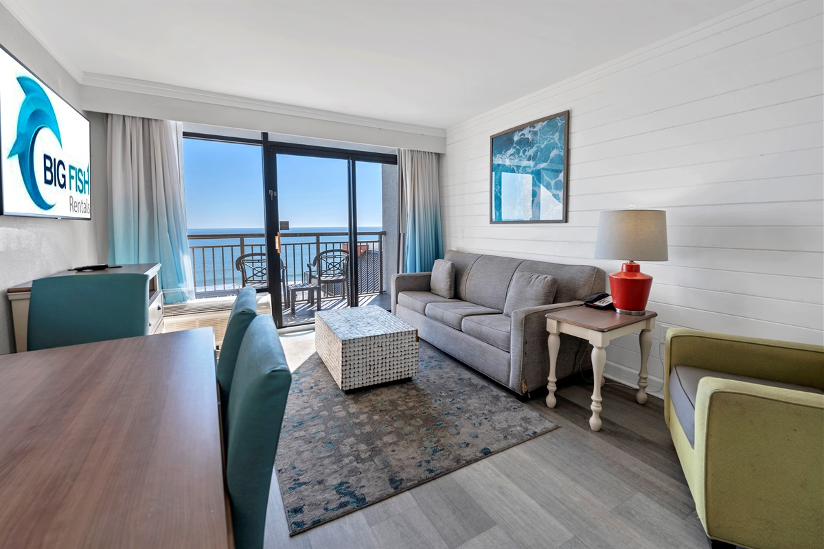 Amazing Living Room with Stunning Views🌊☀️