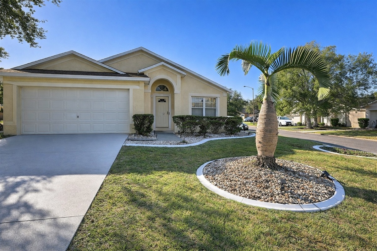 step free access, driveway parking