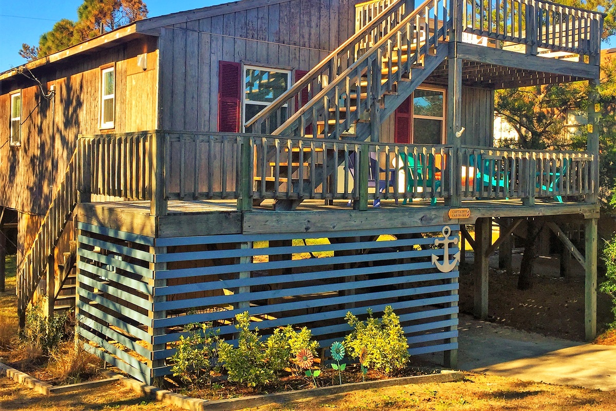 Captain's Cabin OBX deck and exterior