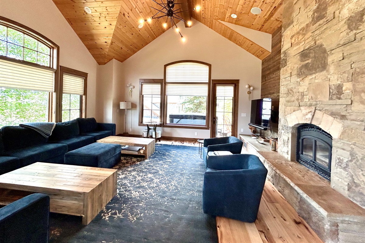 2nd Floor Living Room