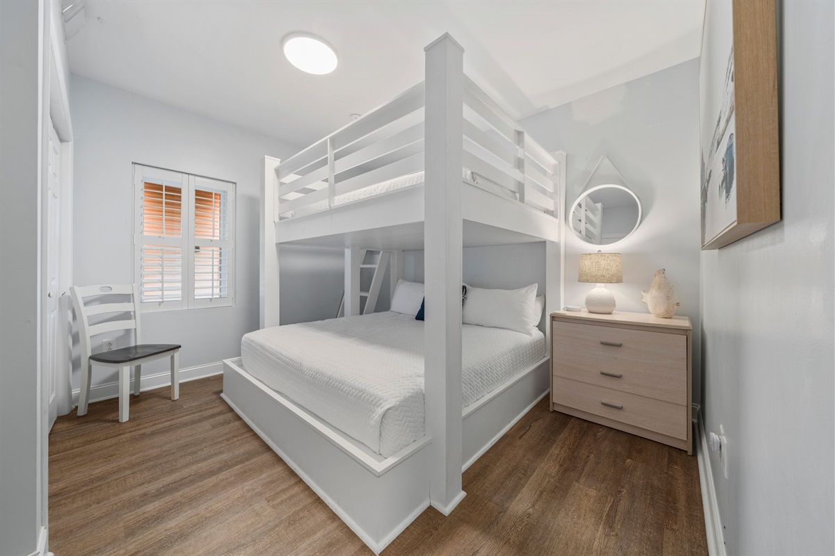 Queen over King Bunk room | Starfish | Oceanview 101 | 1116 Ocean Blvd, Isle of Palms, SC | IOP Escapes