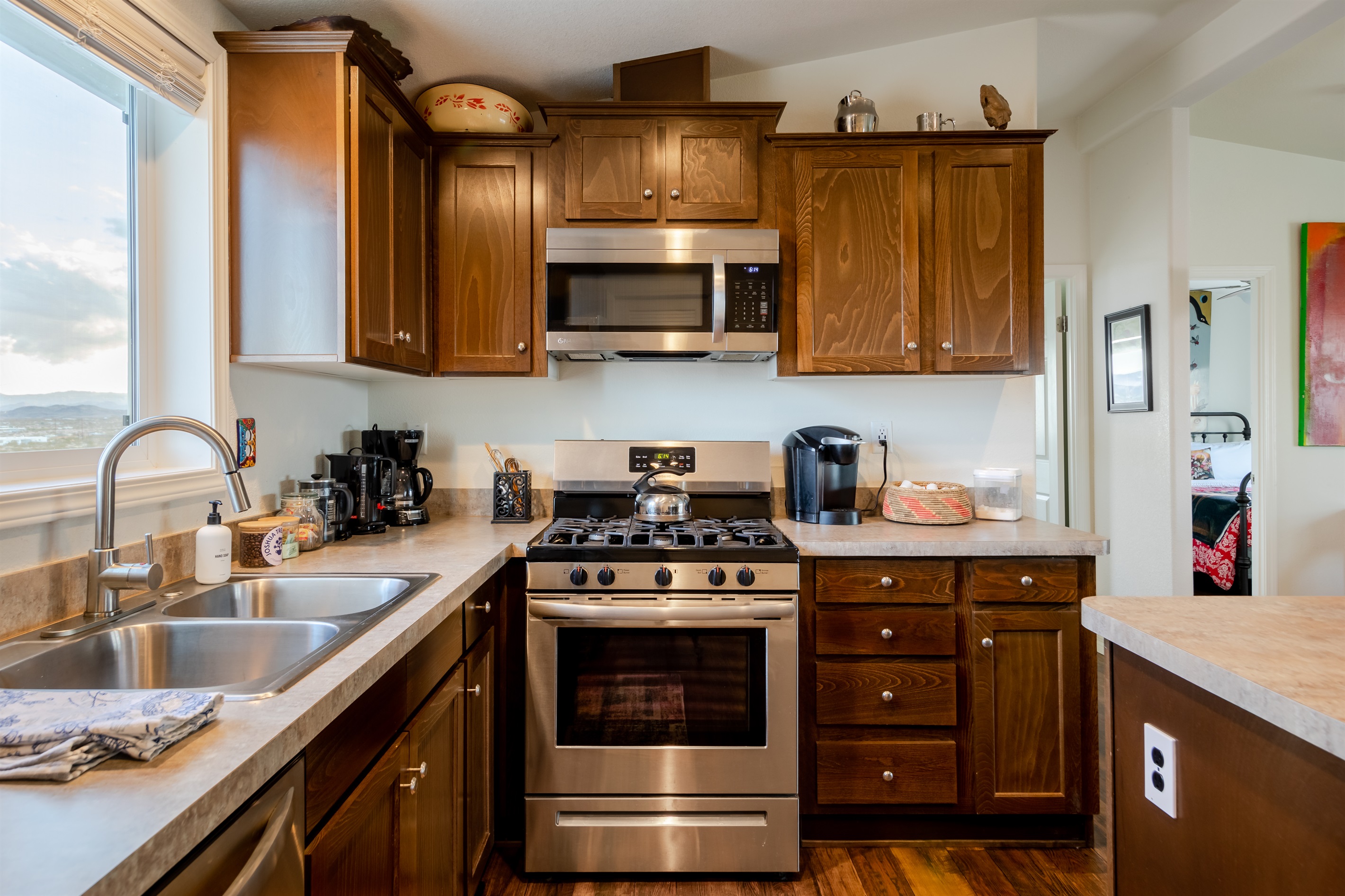 Stardust Oasis: Quiet, Remote, Spa+Pool+Firepit 5