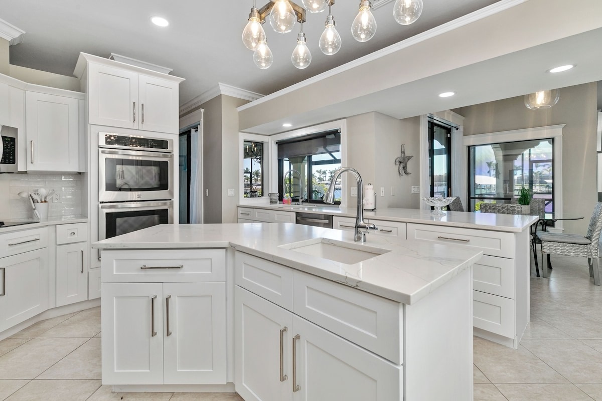 Stylish kitchen with island and peninsula at the heart of the home