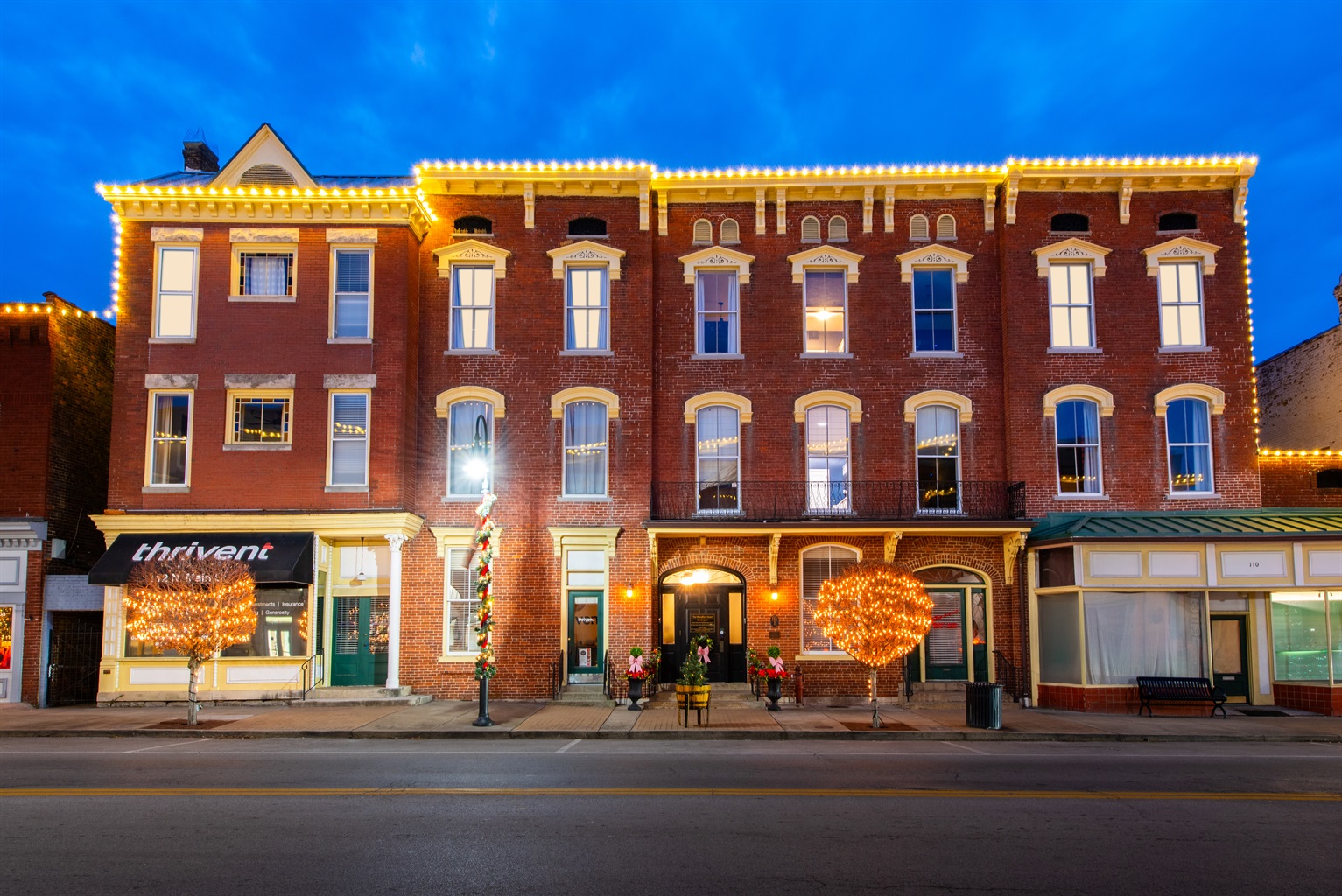 Where history meets hospitality. Welcome to the Woodford Hotel.