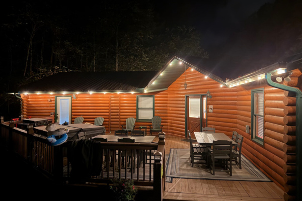 Outdoor Dining Areas (16 Seating)