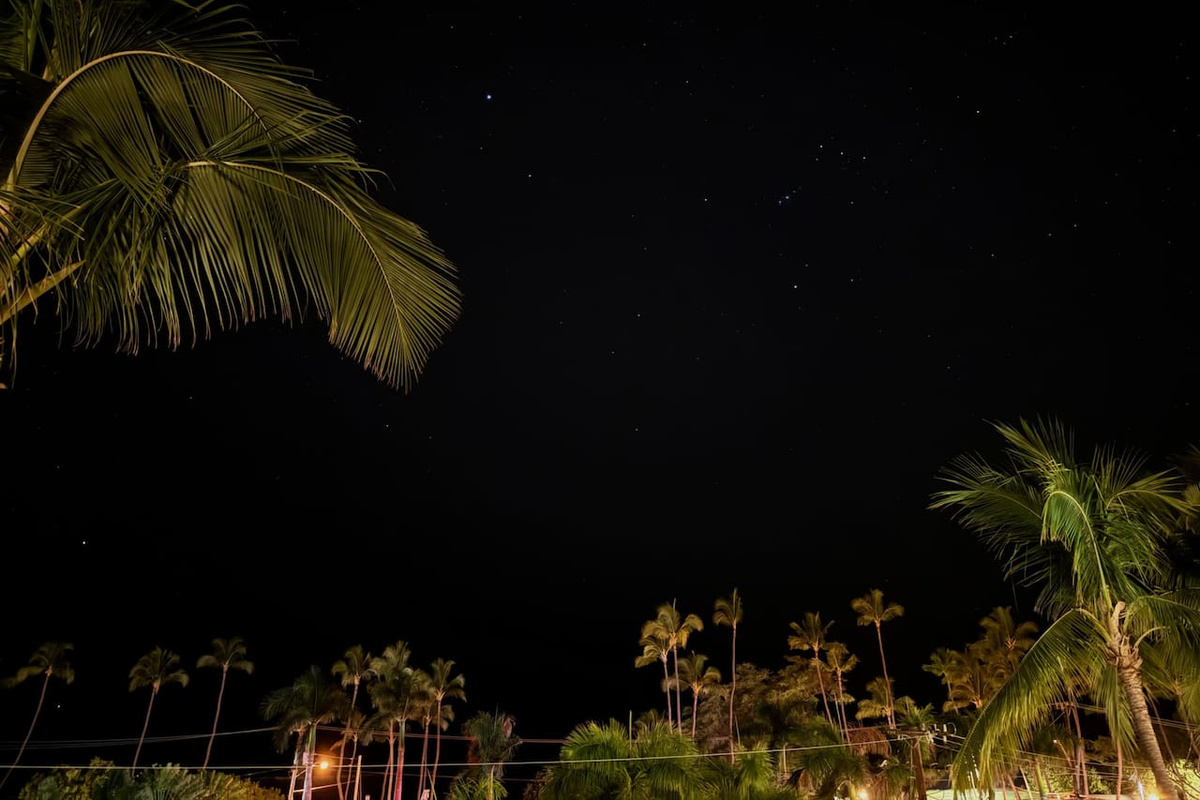 Gorgeous ocean and stars view from the lanai 
