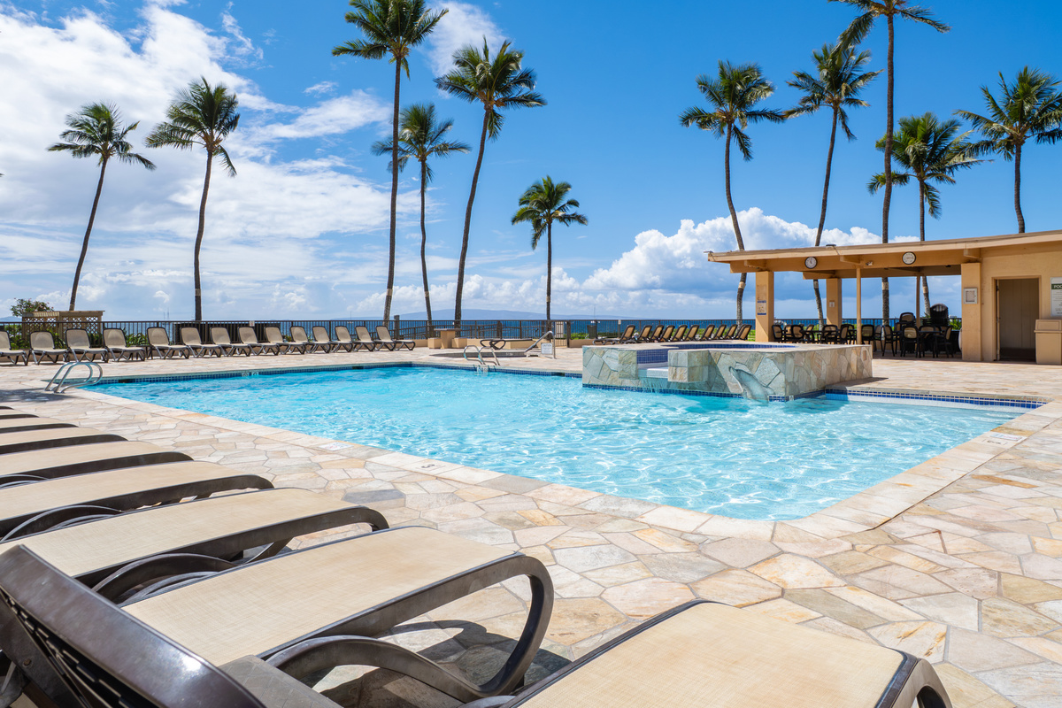 Pool & Hot Tub