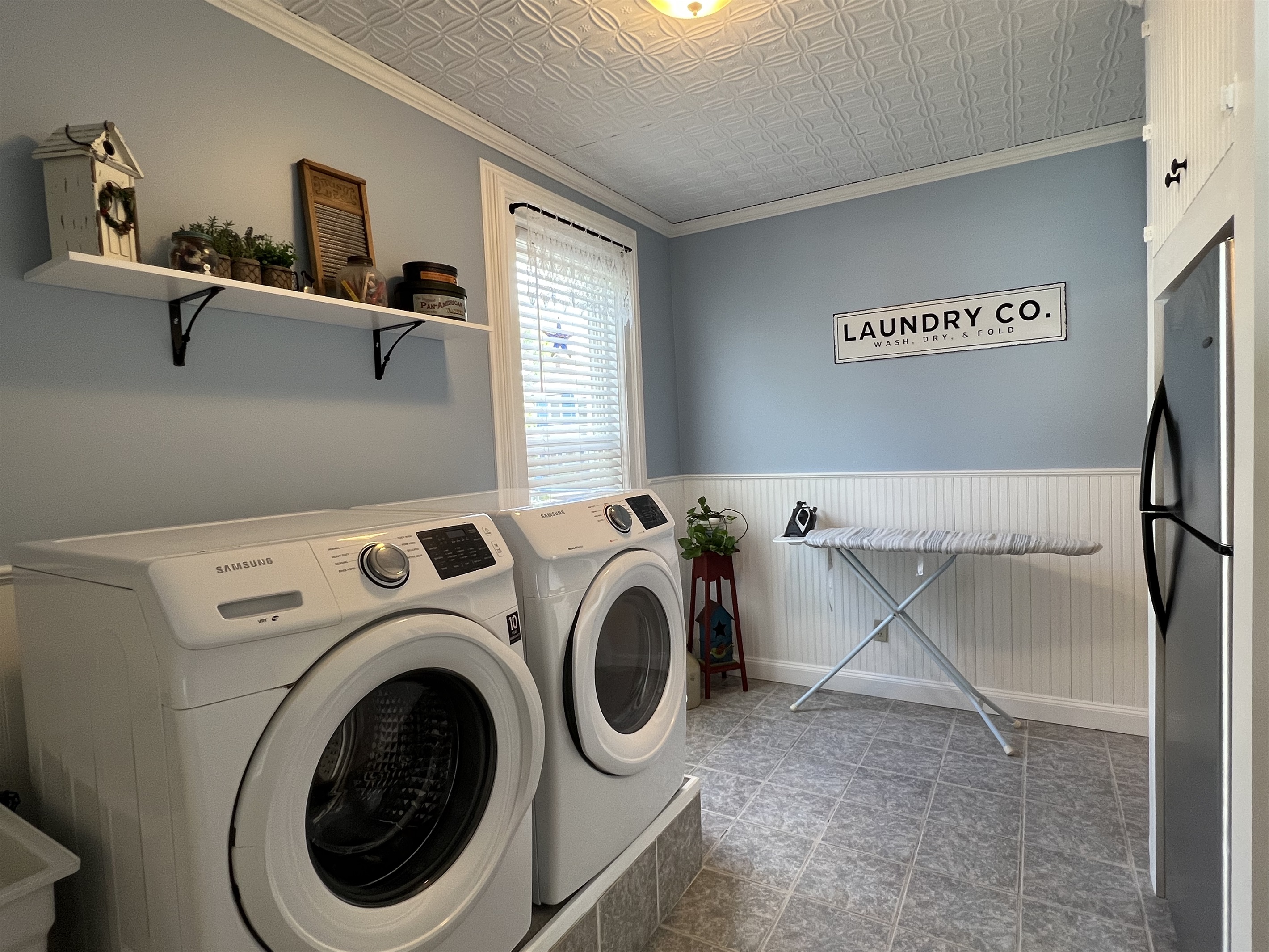 Laundry room on 1st floor