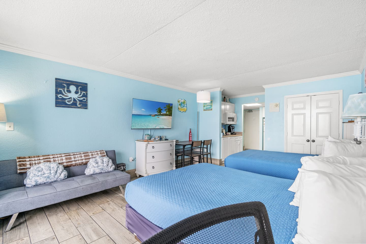 Roomy Accomodations with 2 Full beds and a Futon.