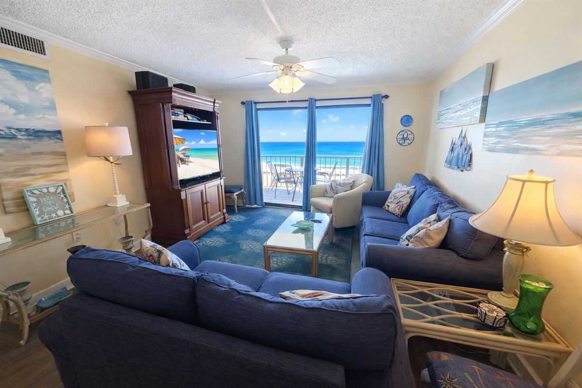 Beautiful views of the gulf from living room