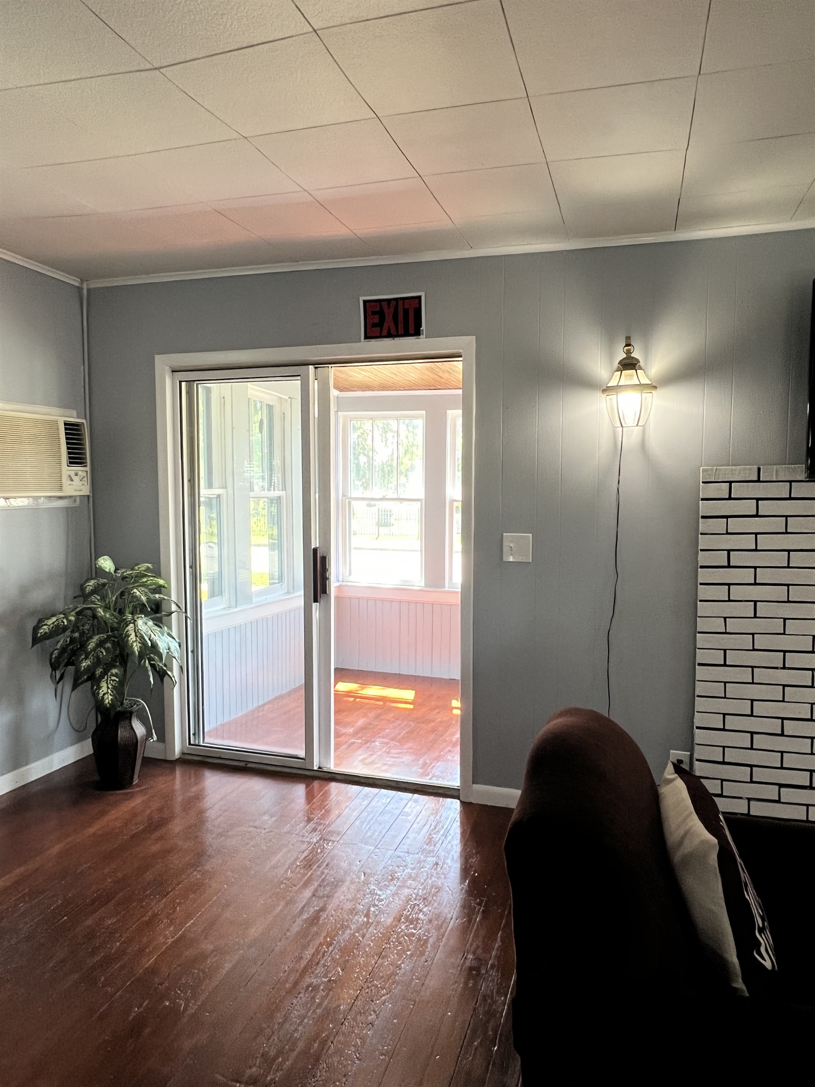 Living room into sunroom