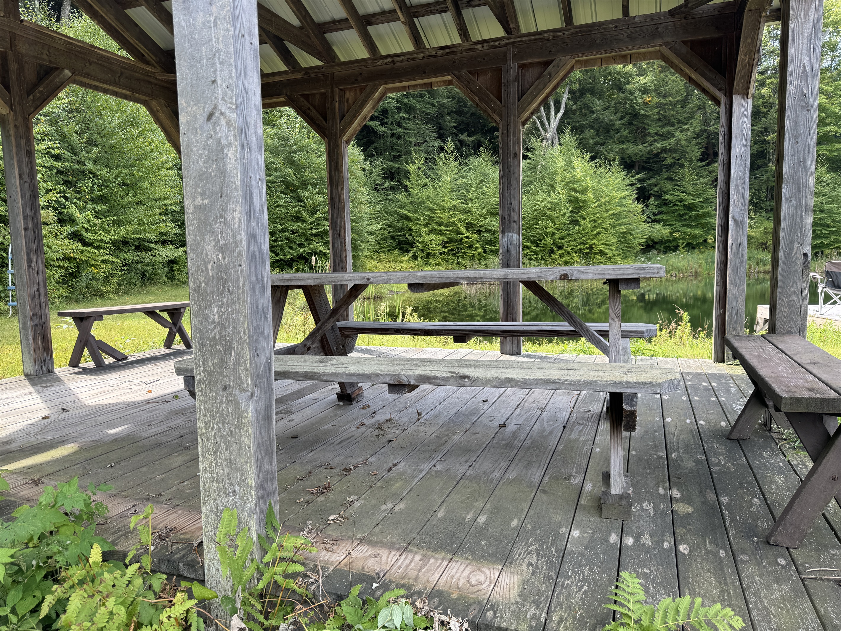 The pavillion at Pindar's Pond
