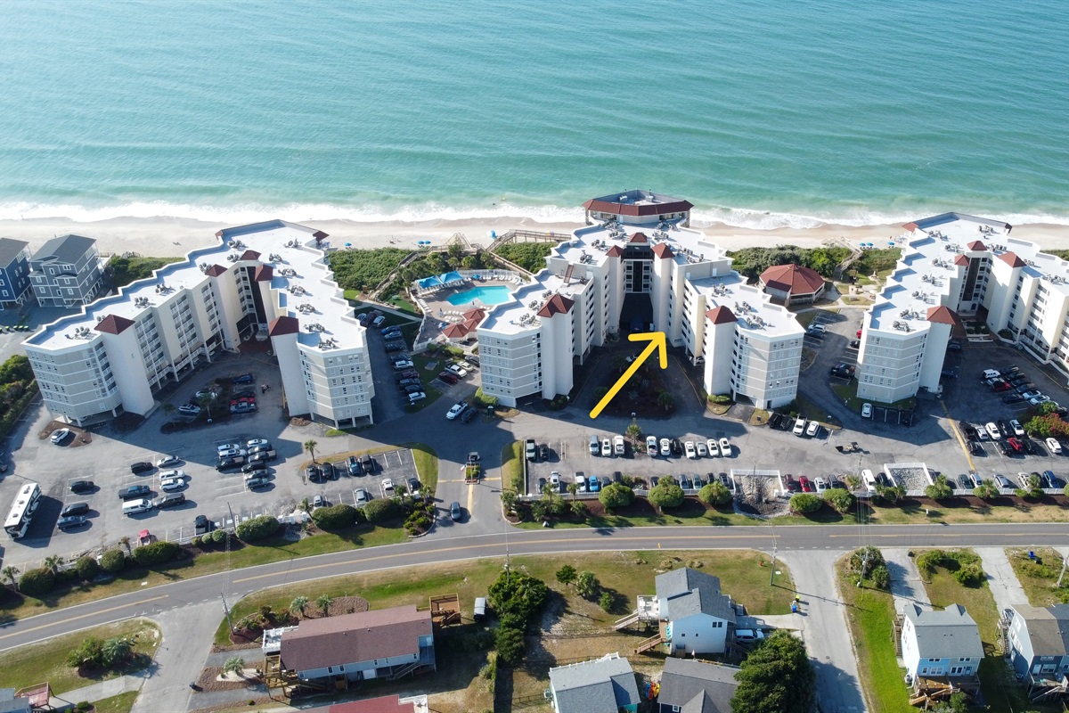 Coffee Joy and St. Regis Beach Shop