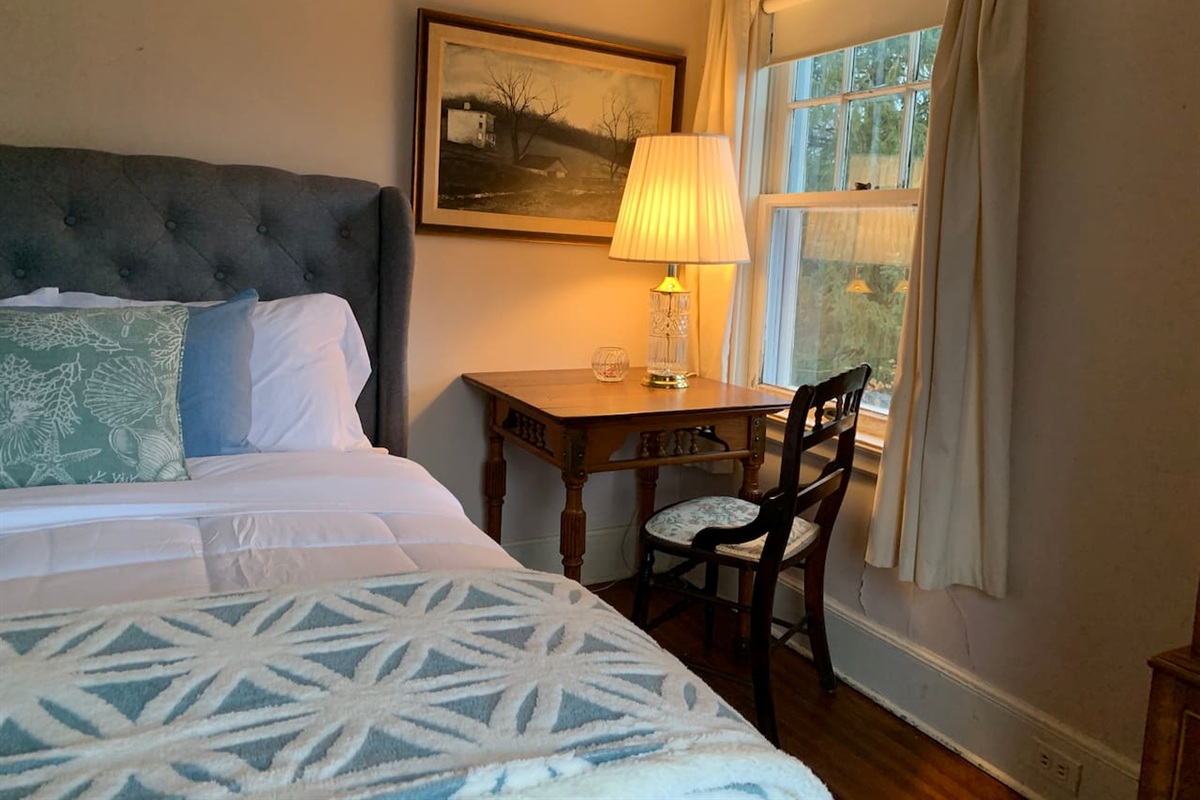 Desk in bedroom 2 