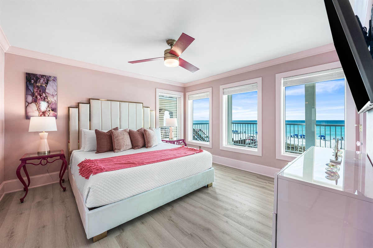 Beachfront King Suite | First Floor
