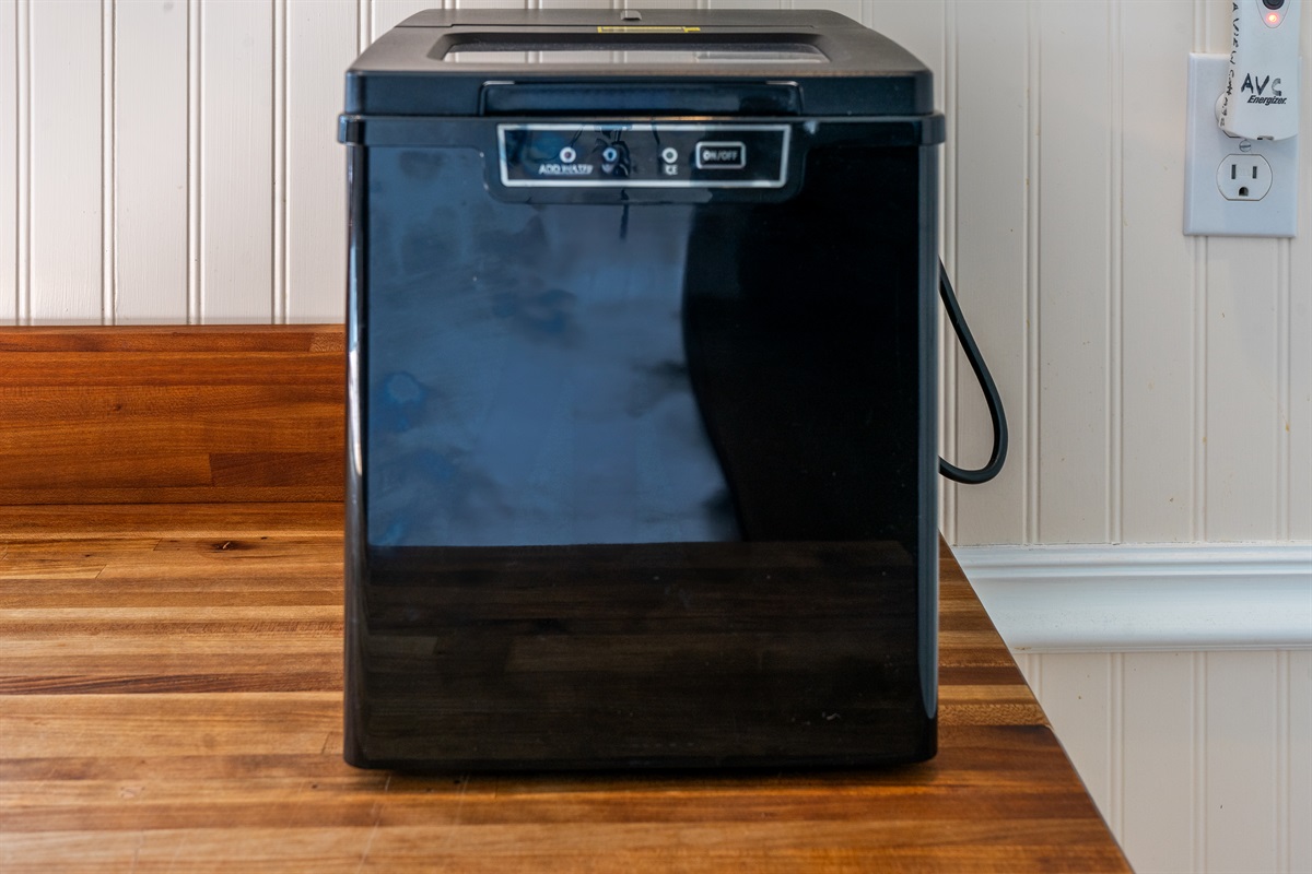 Adventure-ready kitchen upgrades. Use our new ice maker to prep the provided coolers for a day at Echo Lake—we even provide the beach towels! High-utility convenience for your active Hall Quarry group on the MDI Quiet Side near Acadia.