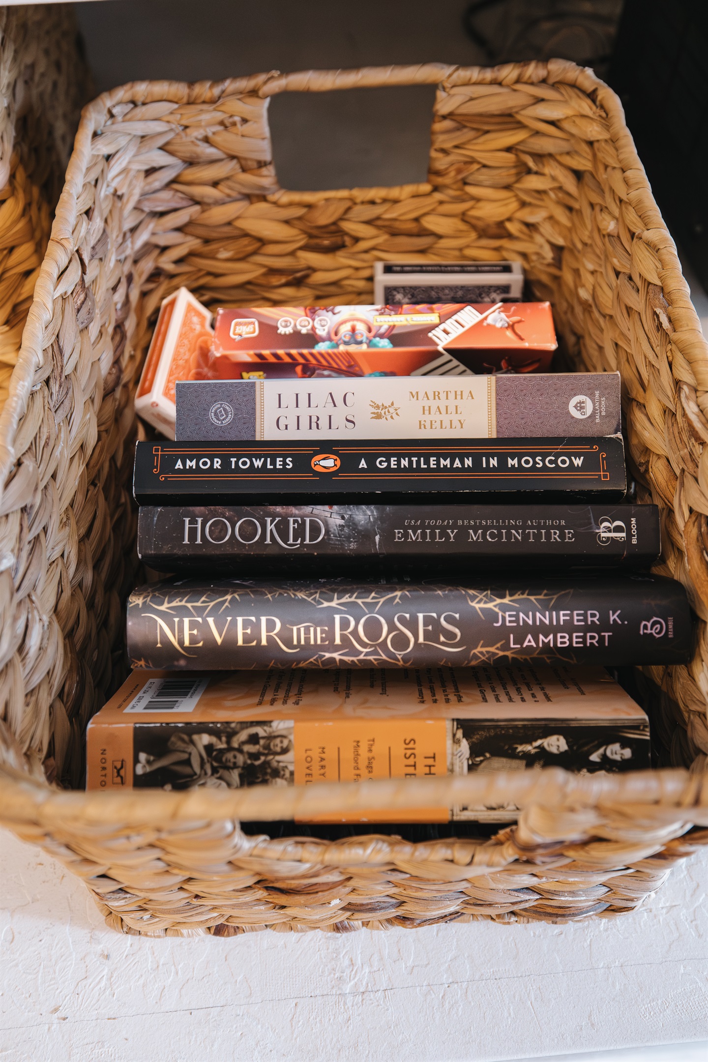 Curl up with a good book from our curated reading selection. Attiwood Ridge is designed for slow mornings, cozy evenings, and relaxing Pinetop stays for couples and families.