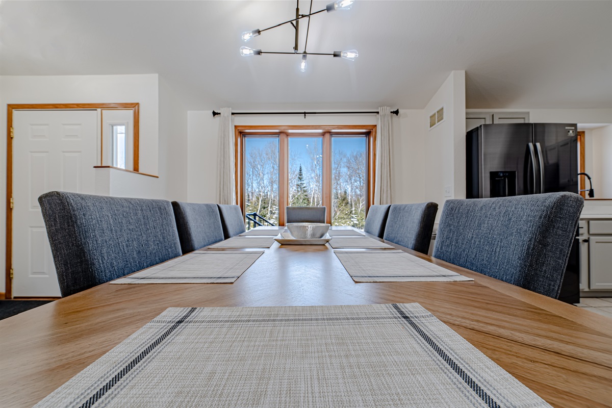 Large kitchen table that has an extra leaf for more space if needed!