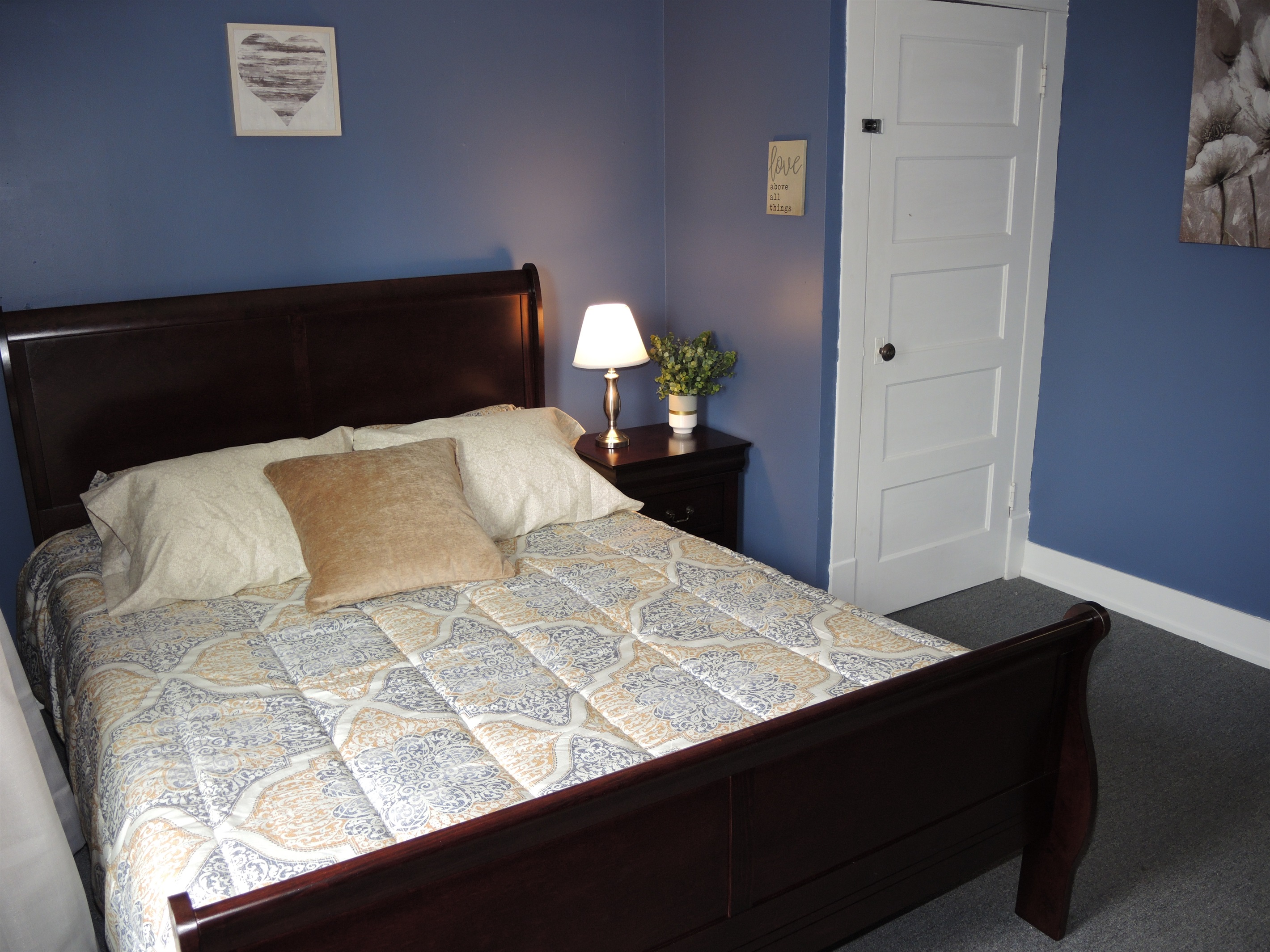Queen bedroom #2