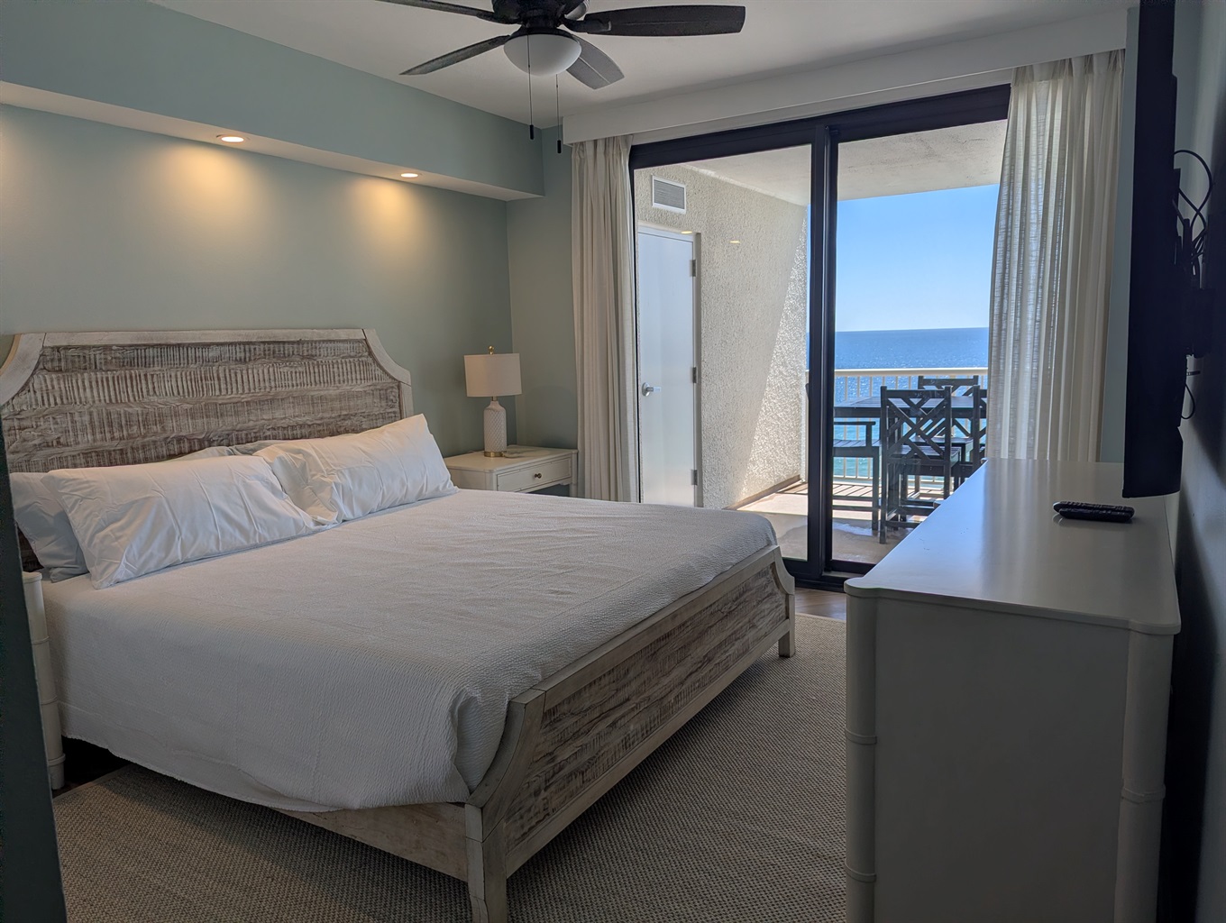 Wake up to great views!  New mattress in 2026!