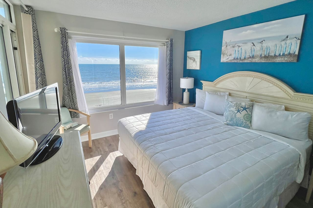 King Bed in the Master Bedroom with Balcony access