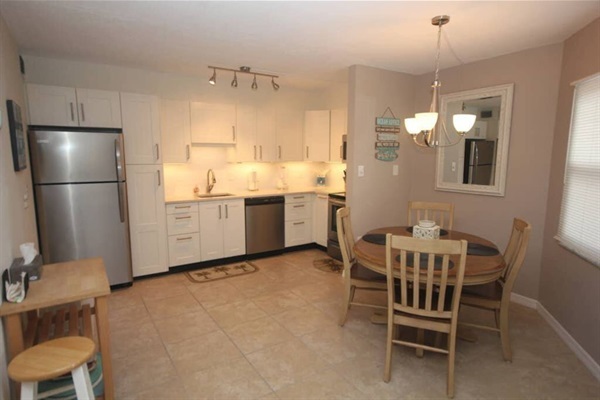 Updated Full Kitchen