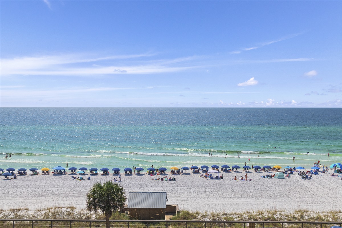 Beach right across the unit