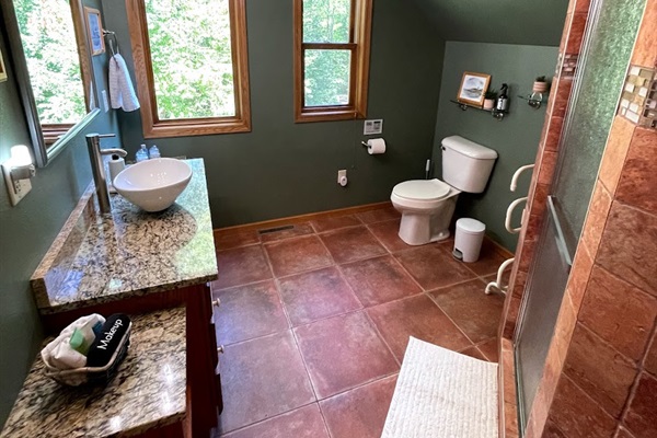 Rock Garden Cottage Italian marble spacious bathroom